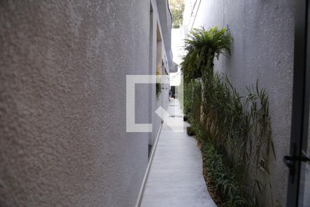 Casa de condomínio à venda com 350m², 3 quartos e 4 vagasCorredor Lateral