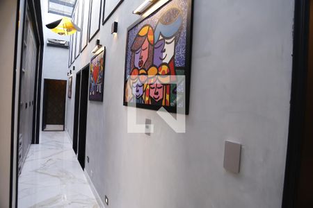 Casa de condomínio à venda com 350m², 3 quartos e 4 vagasCorredor