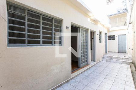 Casa à venda com 175m², 2 quartos e 1 vaga Casa à venda com 175m², 2 quartos e 1 vagaQuintal