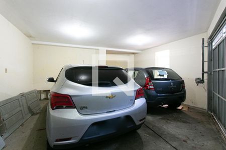 Casa à venda com 175m², 2 quartos e 1 vaga Casa à venda com 175m², 2 quartos e 1 vagaGaragem