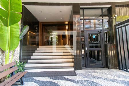 Apartamento à venda com 100m², 3 quartos e 1 vaga Apartamento à venda com 100m², 3 quartos e 1 vagaFachada