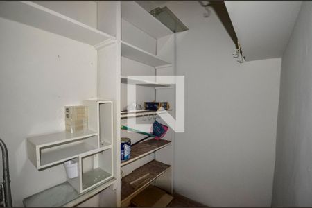 Apartamento à venda com 70m², 2 quartos e sem vaga Apartamento à venda com 70m², 2 quartos e sem vagaQuarto de Serviço