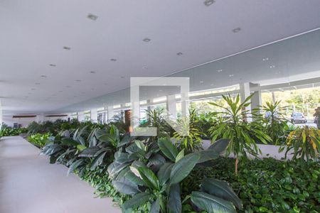 Apartamento à venda com 60m², 2 quartos e 2 vagasHall social