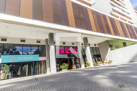 Apartamento à venda com 60m², 2 quartos e 2 vagas Apartamento à venda com 60m², 2 quartos e 2 vagasVista da Rua