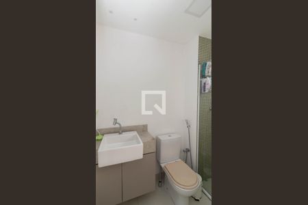 Apartamento à venda com 72m², 3 quartos e 1 vaga Apartamento à venda com 72m², 3 quartos e 1 vagaBanheiro da Suíte