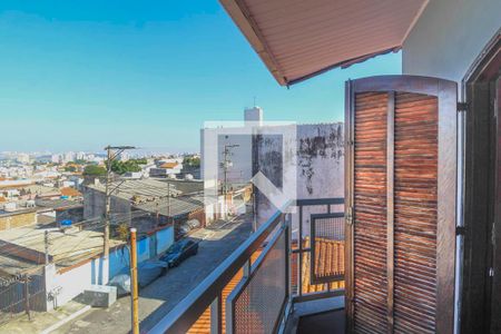 Casa à venda com 210m², 3 quartos e 6 vagas Casa à venda com 210m², 3 quartos e 6 vagasVaranda Quarto 1