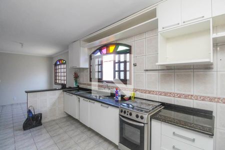 Casa à venda com 210m², 3 quartos e 6 vagas Casa à venda com 210m², 3 quartos e 6 vagasCozinha