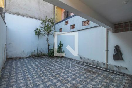 Casa à venda com 210m², 3 quartos e 6 vagas Casa à venda com 210m², 3 quartos e 6 vagasÁrea Externa