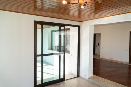 Apartamento para alugar com 236m², 6 quartos e 4 vagasSala 3