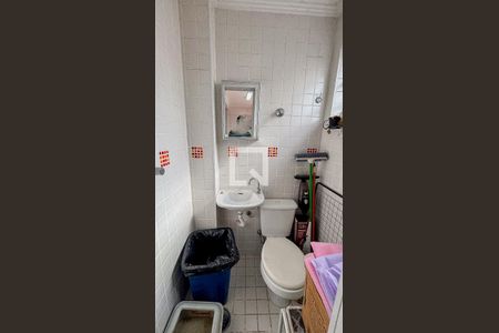 Apartamento à venda com 69m², 2 quartos e 1 vagaÁrea de Serviço - Banheiro