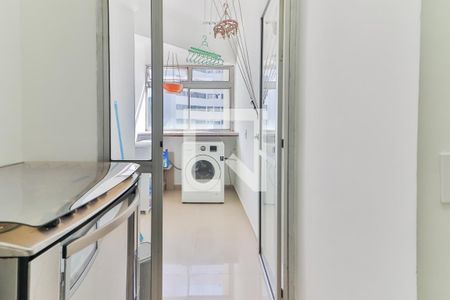 Apartamento para alugar com 54m², 2 quartos e 1 vaga Apartamento para alugar com 54m², 2 quartos e 1 vagaCozinha e Área de Serviço