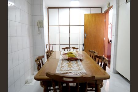 Casa à venda com 200m², 4 quartos e 2 vagasCozinha
