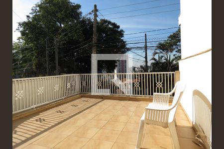 Casa à venda com 200m², 4 quartos e 2 vagasVaranda