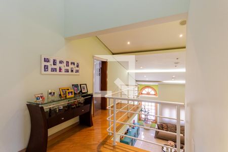 Casa à venda com 267m², 3 quartos e 8 vagas Casa à venda com 267m², 3 quartos e 8 vagasHall