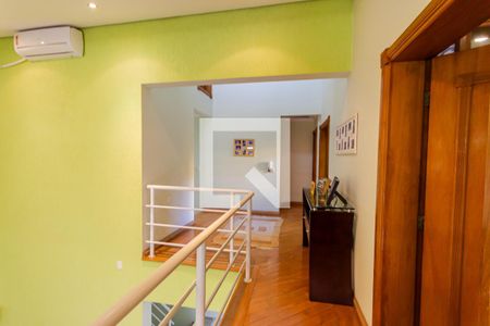 Casa à venda com 267m², 3 quartos e 8 vagas Casa à venda com 267m², 3 quartos e 8 vagasHall