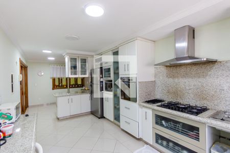 Casa à venda com 267m², 3 quartos e 8 vagas Casa à venda com 267m², 3 quartos e 8 vagasCozinha