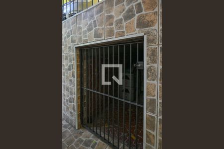 Casa à venda com 500m², 2 quartos e 3 vagas Casa à venda com 500m², 2 quartos e 3 vagasÁrea externa