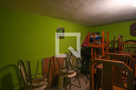 Casa à venda com 500m², 2 quartos e 3 vagas Casa à venda com 500m², 2 quartos e 3 vagasÁrea de serviço