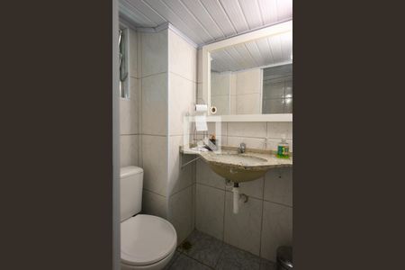 Casa à venda com 500m², 2 quartos e 3 vagas Casa à venda com 500m², 2 quartos e 3 vagasBanheiro