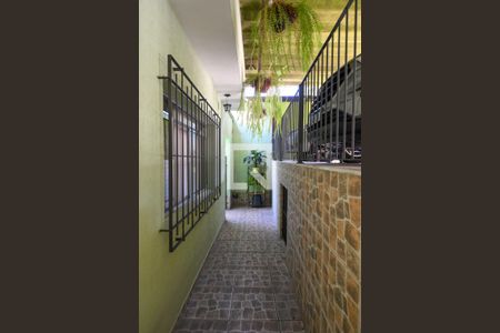 Casa à venda com 500m², 2 quartos e 3 vagas Casa à venda com 500m², 2 quartos e 3 vagasÁrea externa