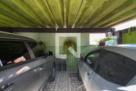 Casa à venda com 500m², 2 quartos e 3 vagas Casa à venda com 500m², 2 quartos e 3 vagasGaragem