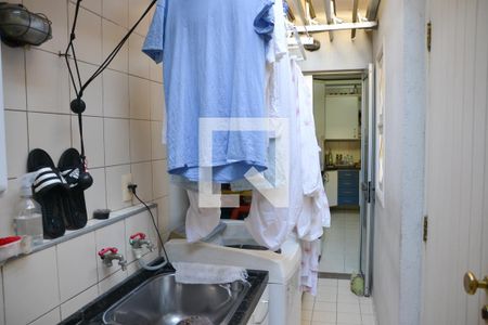 Casa à venda com 161m², 3 quartos e 4 vagas Casa à venda com 161m², 3 quartos e 4 vagasDetalhe da área de serviço