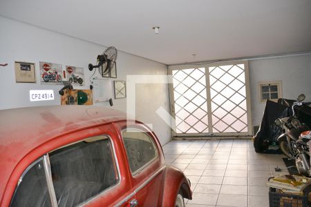 Casa à venda com 161m², 3 quartos e 4 vagas Casa à venda com 161m², 3 quartos e 4 vagasBiblioteca