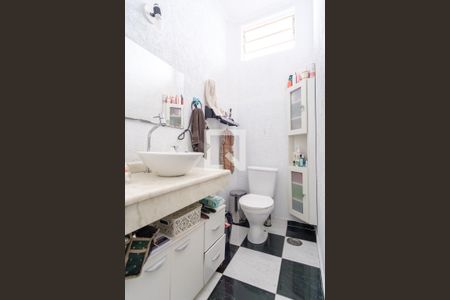 Casa à venda com 360m², 4 quartos e 6 vagas Casa à venda com 360m², 4 quartos e 6 vagasBanheiro da Suíte 2