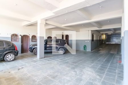 Casa à venda com 360m², 4 quartos e 6 vagas Casa à venda com 360m², 4 quartos e 6 vagasGaragem