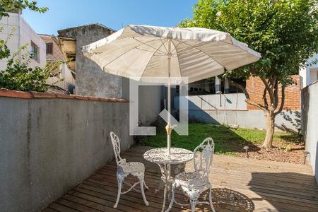 Casa à venda com 360m², 4 quartos e 6 vagas Casa à venda com 360m², 4 quartos e 6 vagasJardim