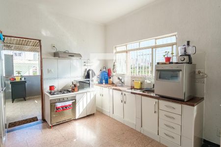 Casa à venda com 360m², 4 quartos e 6 vagas Casa à venda com 360m², 4 quartos e 6 vagasCozinha