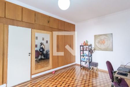 Casa à venda com 360m², 4 quartos e 6 vagas Casa à venda com 360m², 4 quartos e 6 vagasSuíte 2