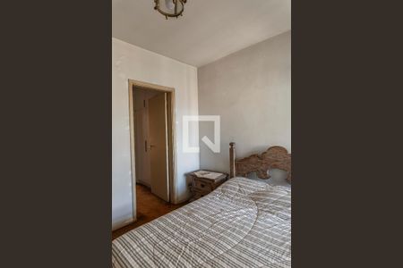 Apartamento à venda com 254m², 3 quartos e 2 vagas Apartamento à venda com 254m², 3 quartos e 2 vagasQuarto 2