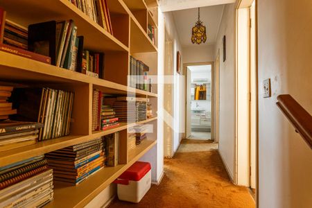 Apartamento à venda com 254m², 3 quartos e 2 vagas Apartamento à venda com 254m², 3 quartos e 2 vagasCorredor