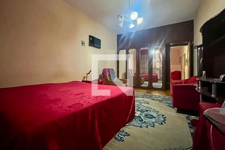 Casa à venda com 300m², 4 quartos e 2 vagas Casa à venda com 300m², 4 quartos e 2 vagasQuarto 3