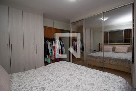 Casa à venda com 210m², 3 quartos e 3 vagas Casa à venda com 210m², 3 quartos e 3 vagasQuarto 1