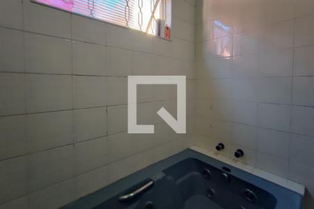 Casa à venda com 194m², 3 quartos e 3 vagasBanheiro Social