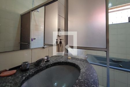 Casa à venda com 194m², 3 quartos e 3 vagasBanheiro Social