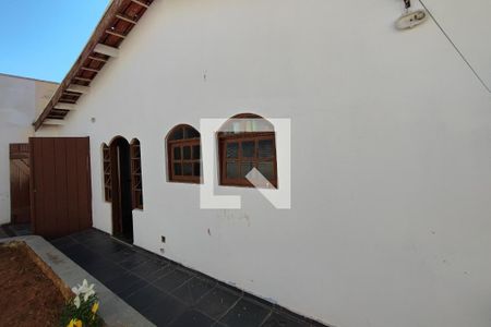 Casa à venda com 194m², 3 quartos e 3 vagasQuintal 