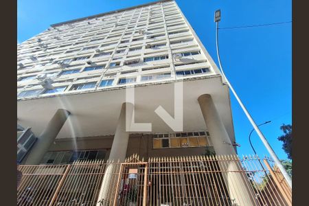 Apartamento à venda com 100m², 2 quartos e sem vagaFachada