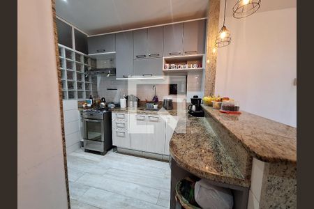 Apartamento à venda com 100m², 2 quartos e sem vagaCozinha 
