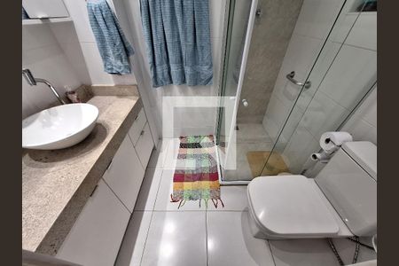 Apartamento à venda com 100m², 2 quartos e sem vagaBanheiro 