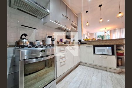 Apartamento à venda com 100m², 2 quartos e sem vagaCozinha 