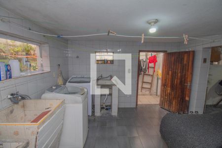 Casa à venda com 215m², 4 quartos e 2 vagas Casa à venda com 215m², 4 quartos e 2 vagasÁrea de serviço