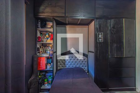 Casa à venda com 170m², 3 quartos e 6 vagas Casa à venda com 170m², 3 quartos e 6 vagasQuarto 2