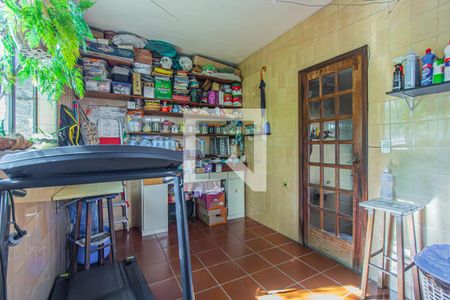 Casa à venda com 170m², 3 quartos e 6 vagas Casa à venda com 170m², 3 quartos e 6 vagasÁrea de Serviço