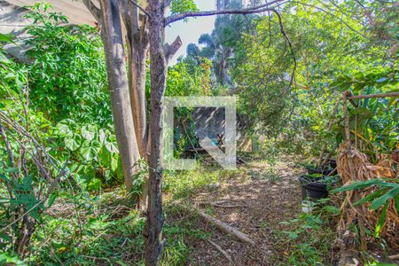 Casa à venda com 170m², 3 quartos e 6 vagas Casa à venda com 170m², 3 quartos e 6 vagasQuintal