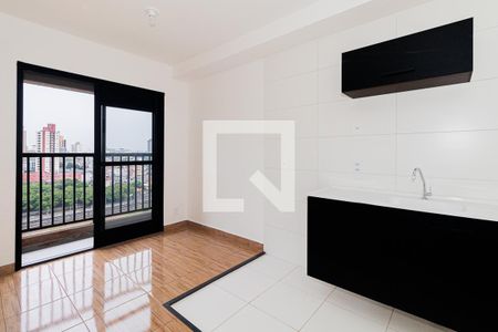 Sala/Cozinha de apartamento para alugar com 1 quarto, 28m² em Vila Mazzei, São Paulo