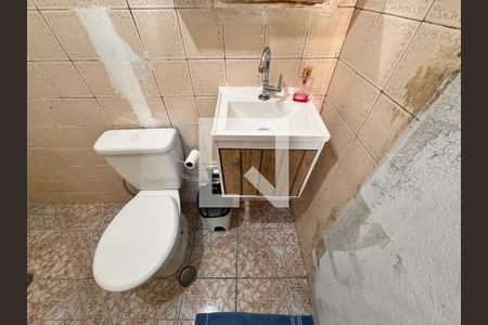 Casa à venda com 199m², 3 quartos e 3 vagas Casa à venda com 199m², 3 quartos e 3 vagasBanheiro da suíte 2