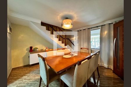 Casa à venda com 199m², 3 quartos e 3 vagas Casa à venda com 199m², 3 quartos e 3 vagasSala de Jantar